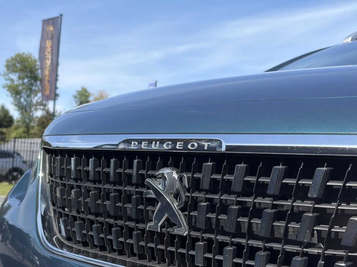 1.2 PureTech Allure ✓1e Eigenaar✓D-riem vv in 2025✓110pk✓Navi✓Pano✓Carplay✓Pdc V+A✓Lm velgen✓N.A.P✓Halfleder✓Clima✓Apk tot 10-2027