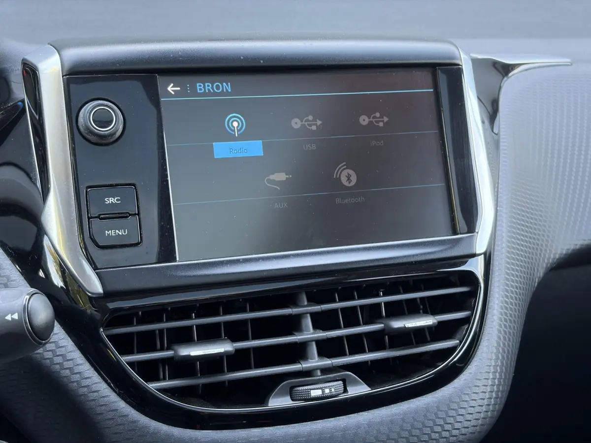 1.2 PureTech Allure ✓1e Eigenaar✓D-riem vv in 2025✓110pk✓Navi✓Pano✓Carplay✓Pdc V+A✓Lm velgen✓N.A.P✓Halfleder✓Clima✓Apk tot 10-2027
