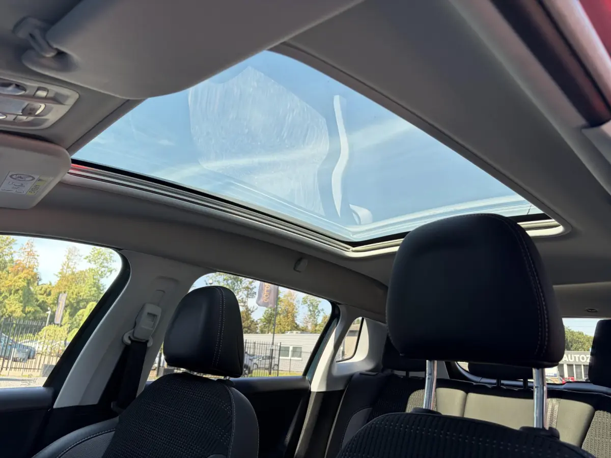 1.2 PureTech Allure ✓1e Eigenaar✓D-riem vv in 2025✓110pk✓Navi✓Pano✓Carplay✓Pdc V+A✓Lm velgen✓N.A.P✓Halfleder✓Clima✓Apk tot 10-2027