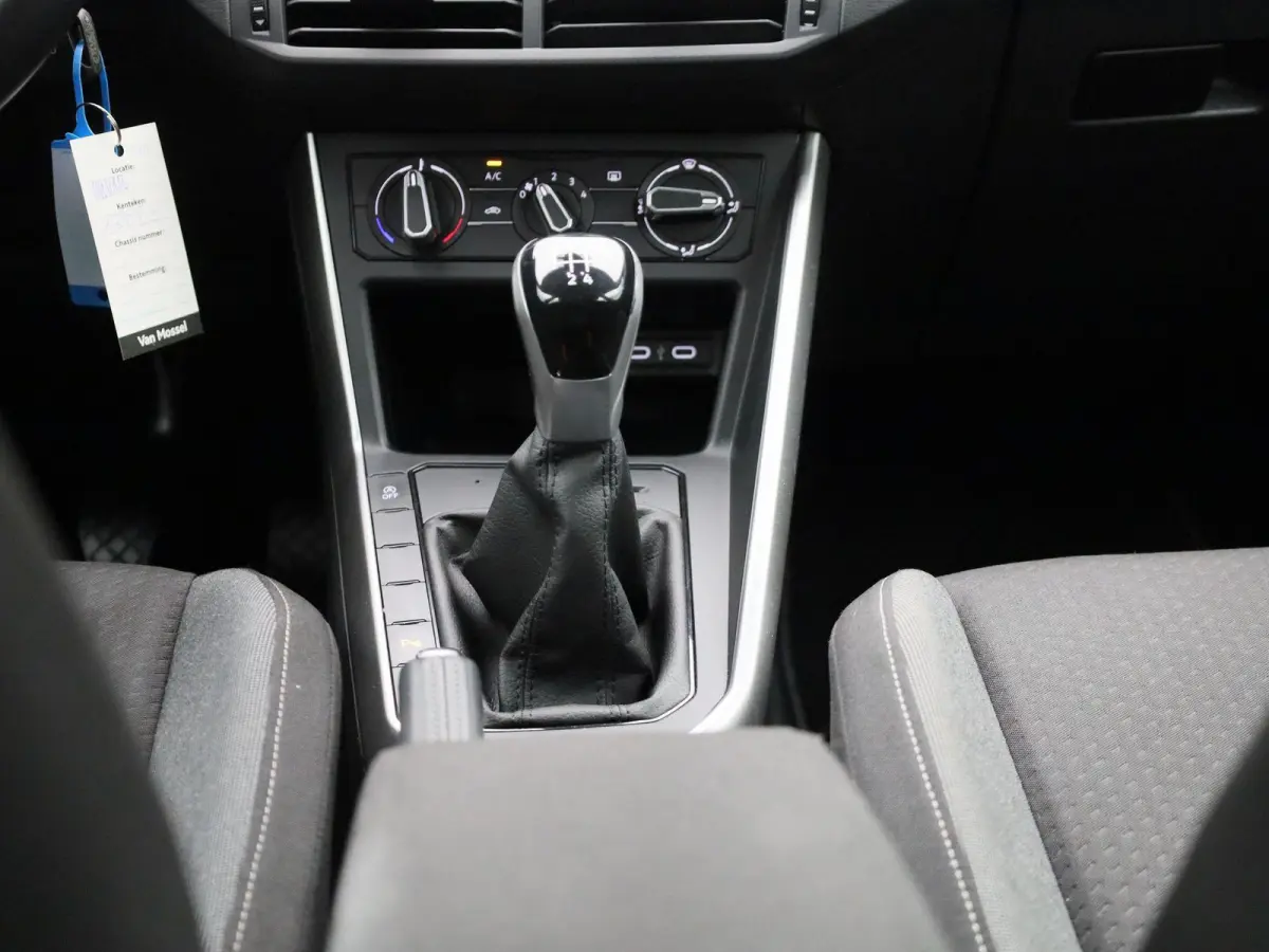 1.0 TSI Life 95 PK| Origineel Nederlands | 1e Eigenaar | Navigatie | Achteruitrijcamera | Parkeersensoren Voor & Achter | Apple Carplay | Android Auto | Airco | LED Koplampen | Digitale Cock