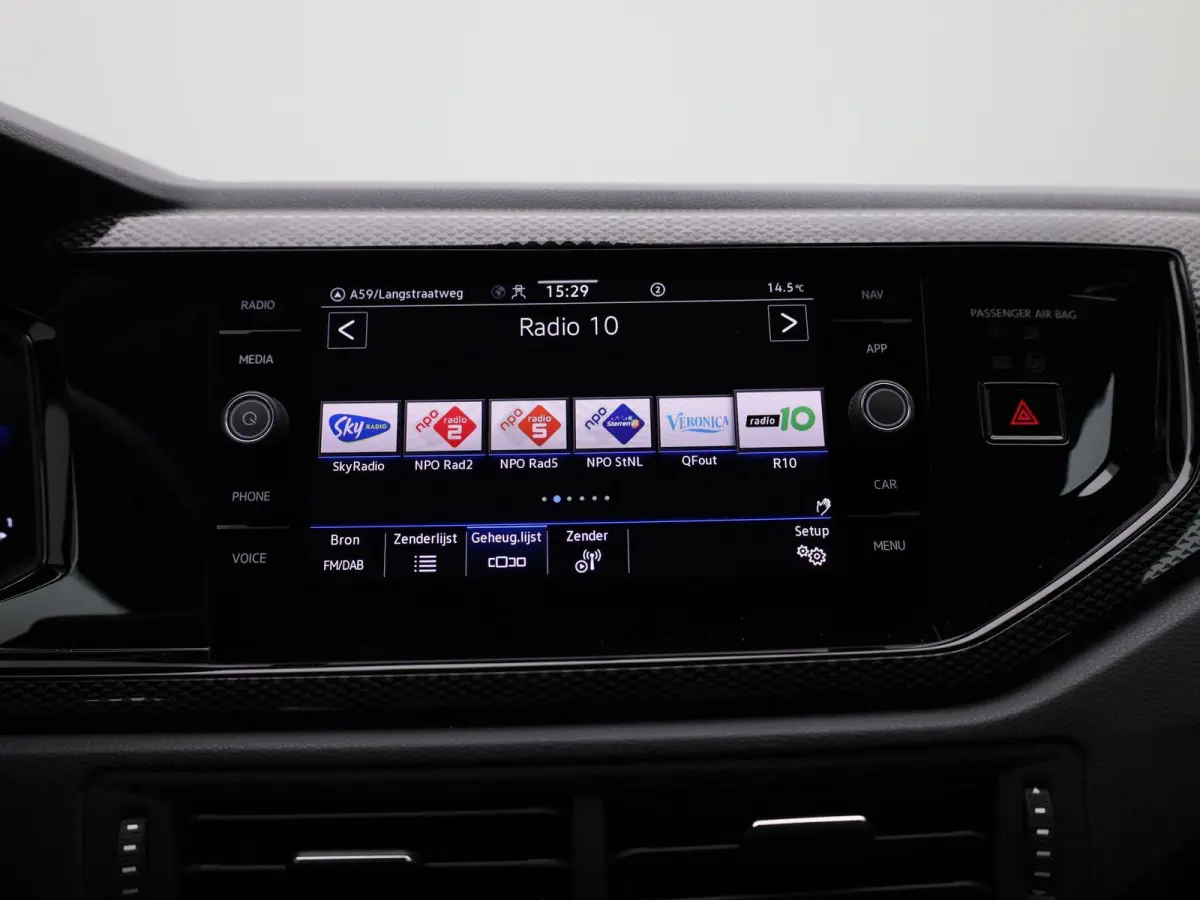 1.0 TSI Life 95 PK| Origineel Nederlands | 1e Eigenaar | Navigatie | Achteruitrijcamera | Parkeersensoren Voor & Achter | Apple Carplay | Android Auto | Airco | LED Koplampen | Digitale Cock