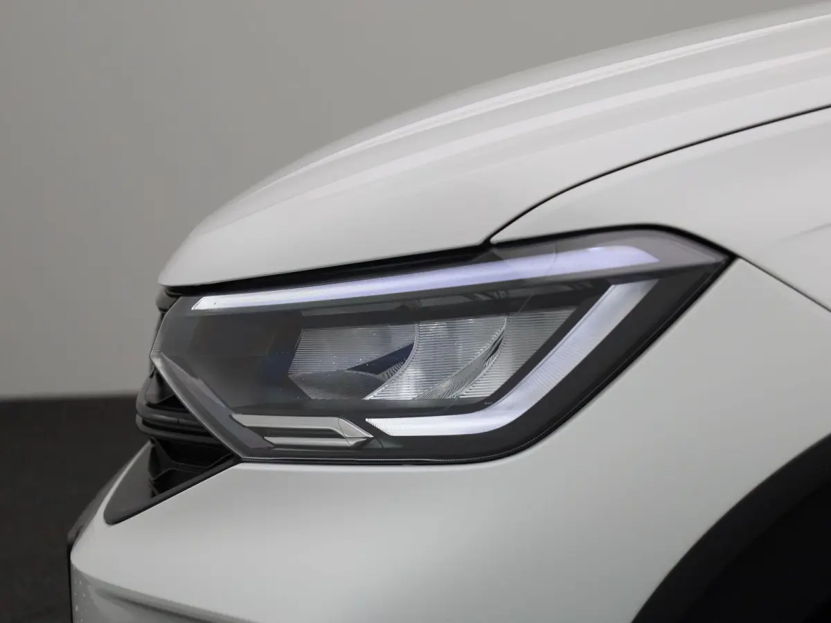 1.0 TSI Life 95 PK| Origineel Nederlands | 1e Eigenaar | Navigatie | Achteruitrijcamera | Parkeersensoren Voor & Achter | Apple Carplay | Android Auto | Airco | LED Koplampen | Digitale Cock