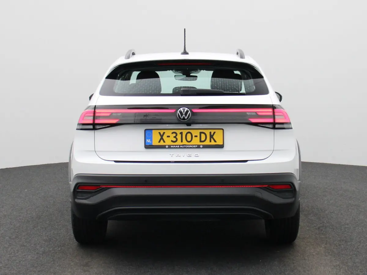 1.0 TSI Life 95 PK| Origineel Nederlands | 1e Eigenaar | Navigatie | Achteruitrijcamera | Parkeersensoren Voor & Achter | Apple Carplay | Android Auto | Airco | LED Koplampen | Digitale Cock