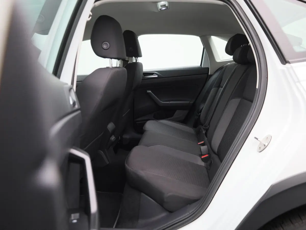 1.0 TSI Life 95 PK| Origineel Nederlands | 1e Eigenaar | Navigatie | Achteruitrijcamera | Parkeersensoren Voor & Achter | Apple Carplay | Android Auto | Airco | LED Koplampen | Digitale Cock