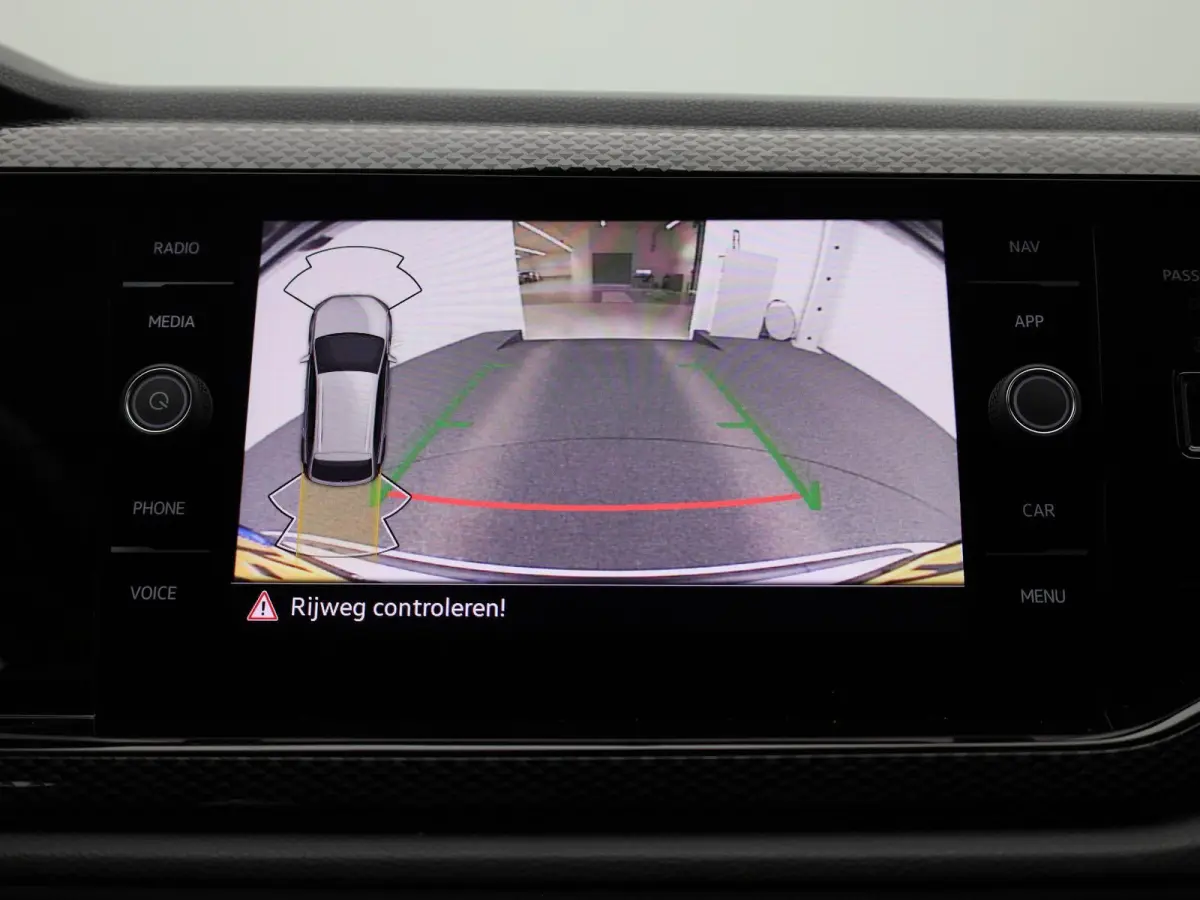 1.0 TSI Life 95 PK| Origineel Nederlands | 1e Eigenaar | Navigatie | Achteruitrijcamera | Parkeersensoren Voor & Achter | Apple Carplay | Android Auto | Airco | LED Koplampen | Digitale Cock