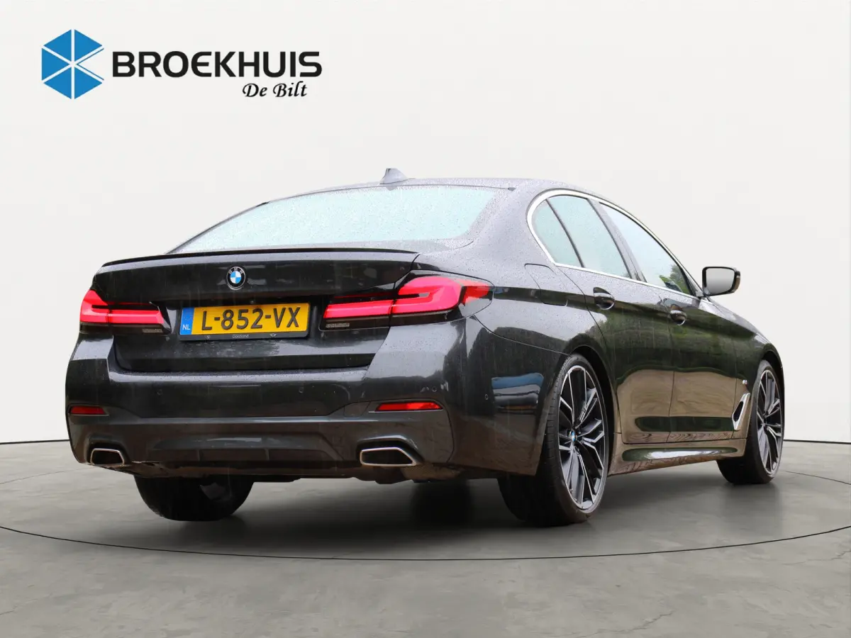 520i Business Edition Plus | NL-AUTO! | 1E EIGENAAR! | M-SPORT | CAMERA | CRUISE | STOELVERWARMING | ELEKTR. STOEL INCL. MEMORY | LEDER | ELEKTR. STUUR