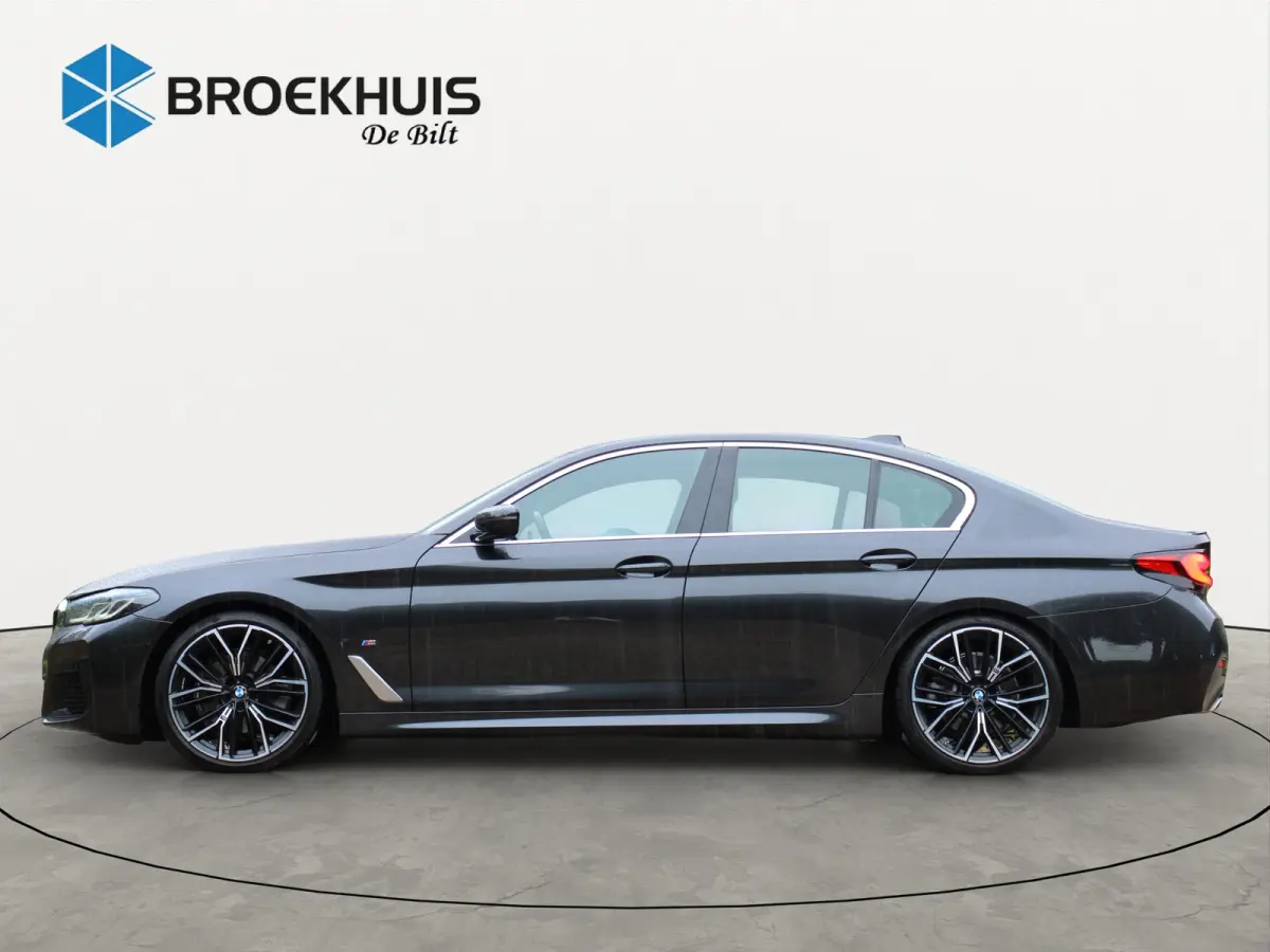 520i Business Edition Plus | NL-AUTO! | 1E EIGENAAR! | M-SPORT | CAMERA | CRUISE | STOELVERWARMING | ELEKTR. STOEL INCL. MEMORY | LEDER | ELEKTR. STUUR