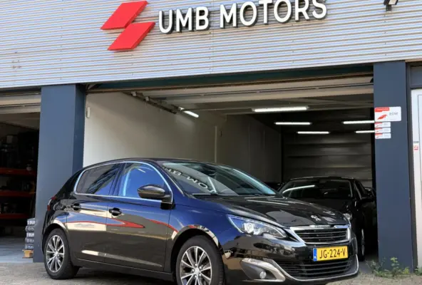 1.2 PureTech Blue Lease Premium