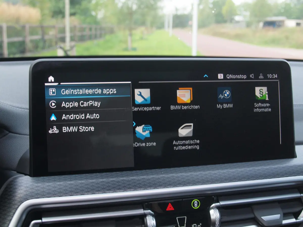 xDrive30e Business Edition Plus | M-Pakket | Panoramadak | Trekhaak | 360 Camera | Sfeerverlichting | ACC | NL-Auto |
