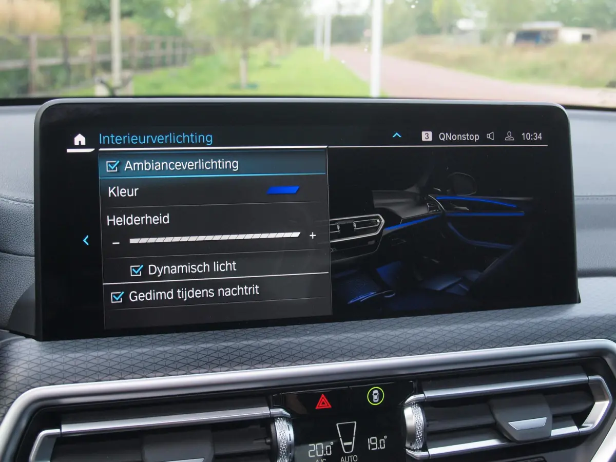 xDrive30e Business Edition Plus | M-Pakket | Panoramadak | Trekhaak | 360 Camera | Sfeerverlichting | ACC | NL-Auto |