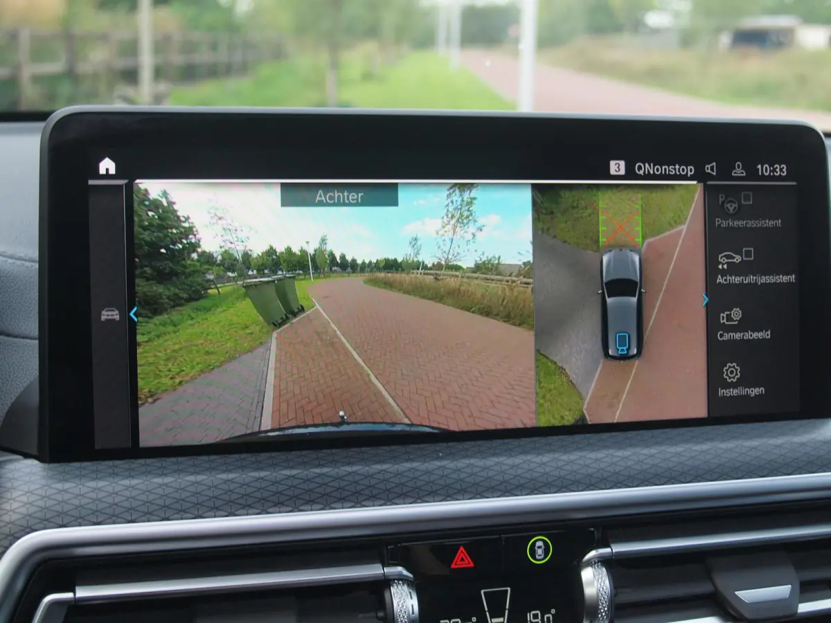 xDrive30e Business Edition Plus | M-Pakket | Panoramadak | Trekhaak | 360 Camera | Sfeerverlichting | ACC | NL-Auto |