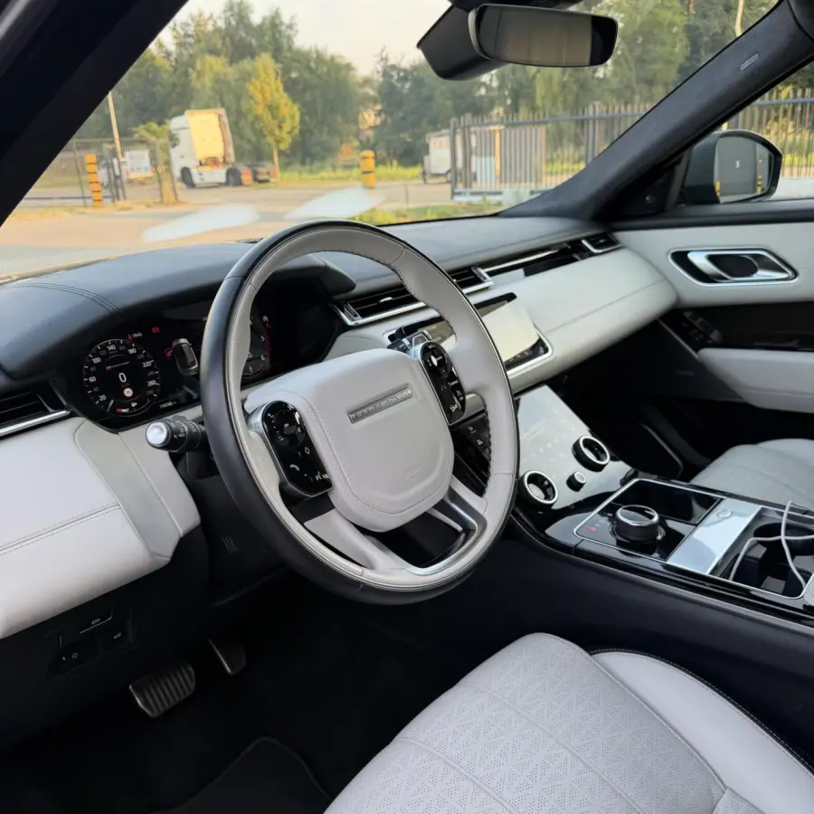 3.0 V6 AWD First Edition