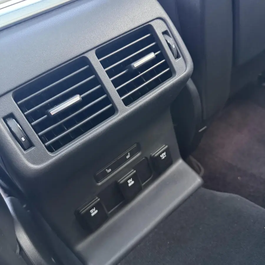 3.0 V6 AWD First Edition