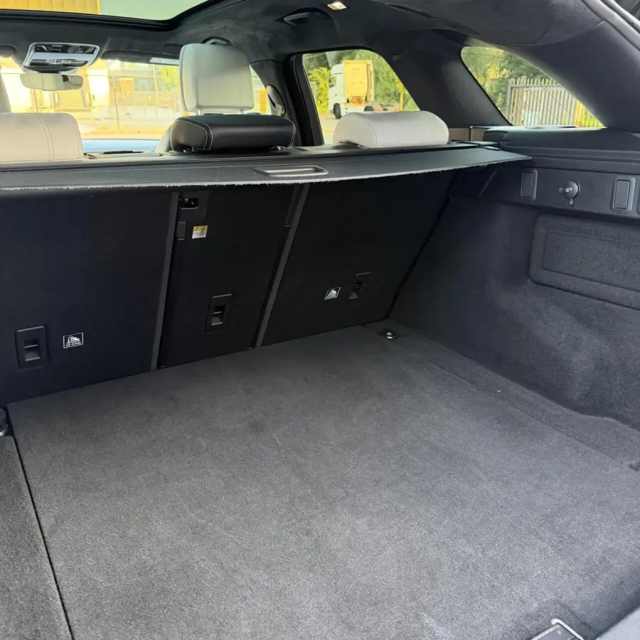 3.0 V6 AWD First Edition