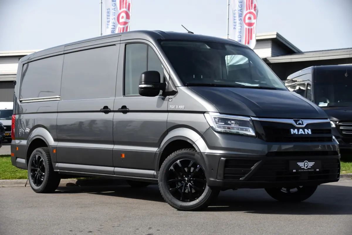 3.180 35 2.0 L3H2 PB Edition MARGE! Camera, Cruise, Carplay, LED, Stuurverwarming, 177pk, Trekhaak, Automaat, Uniek!