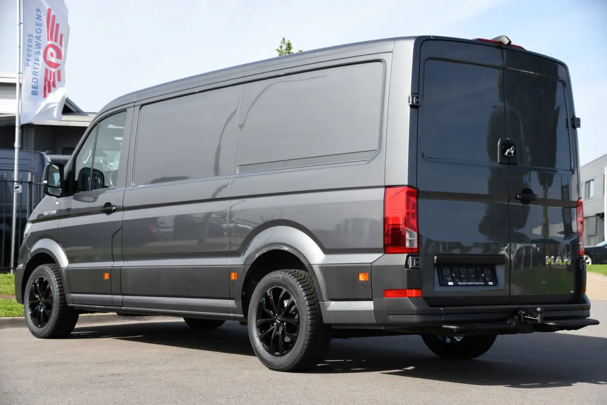 3.180 35 2.0 L3H2 PB Edition MARGE! Camera, Cruise, Carplay, LED, Stuurverwarming, 177pk, Trekhaak, Automaat, Uniek!