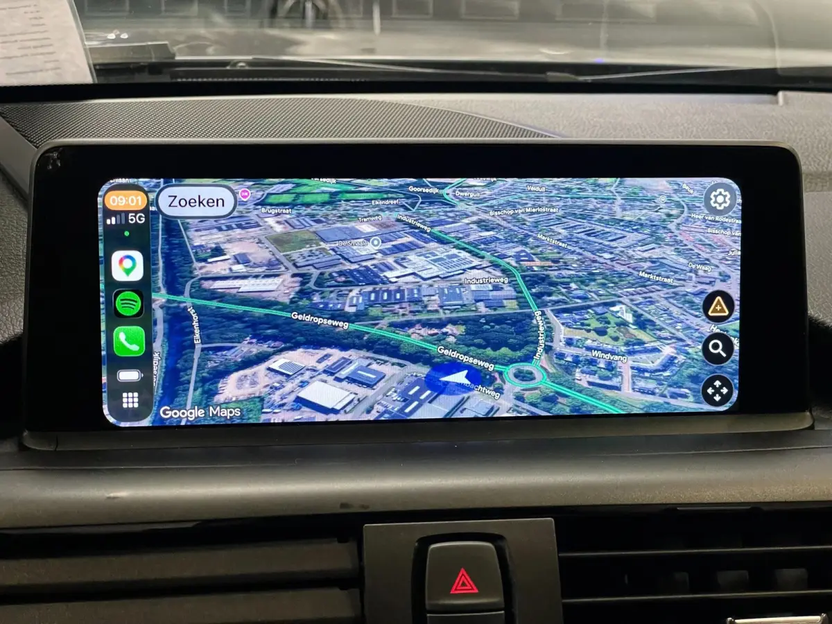 M135i xDrive 320 PK M-PERFORMANCE NAVI LEER CARPLAY