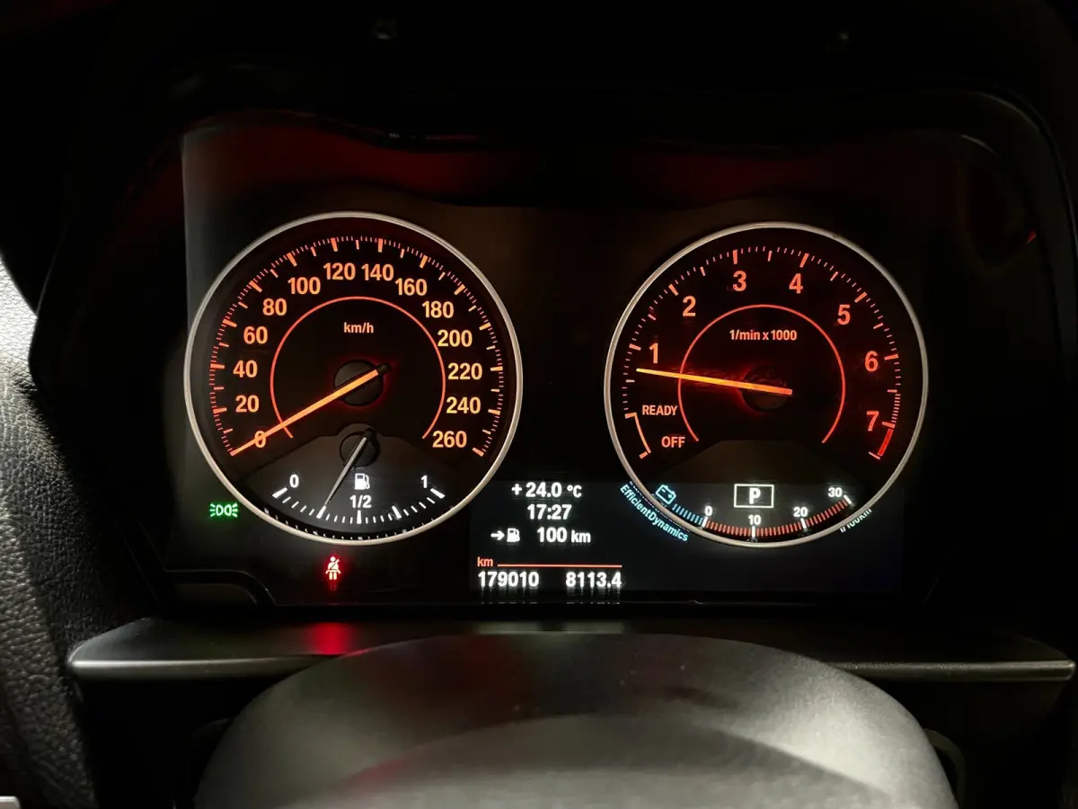 M135i xDrive 320 PK M-PERFORMANCE NAVI LEER CARPLAY