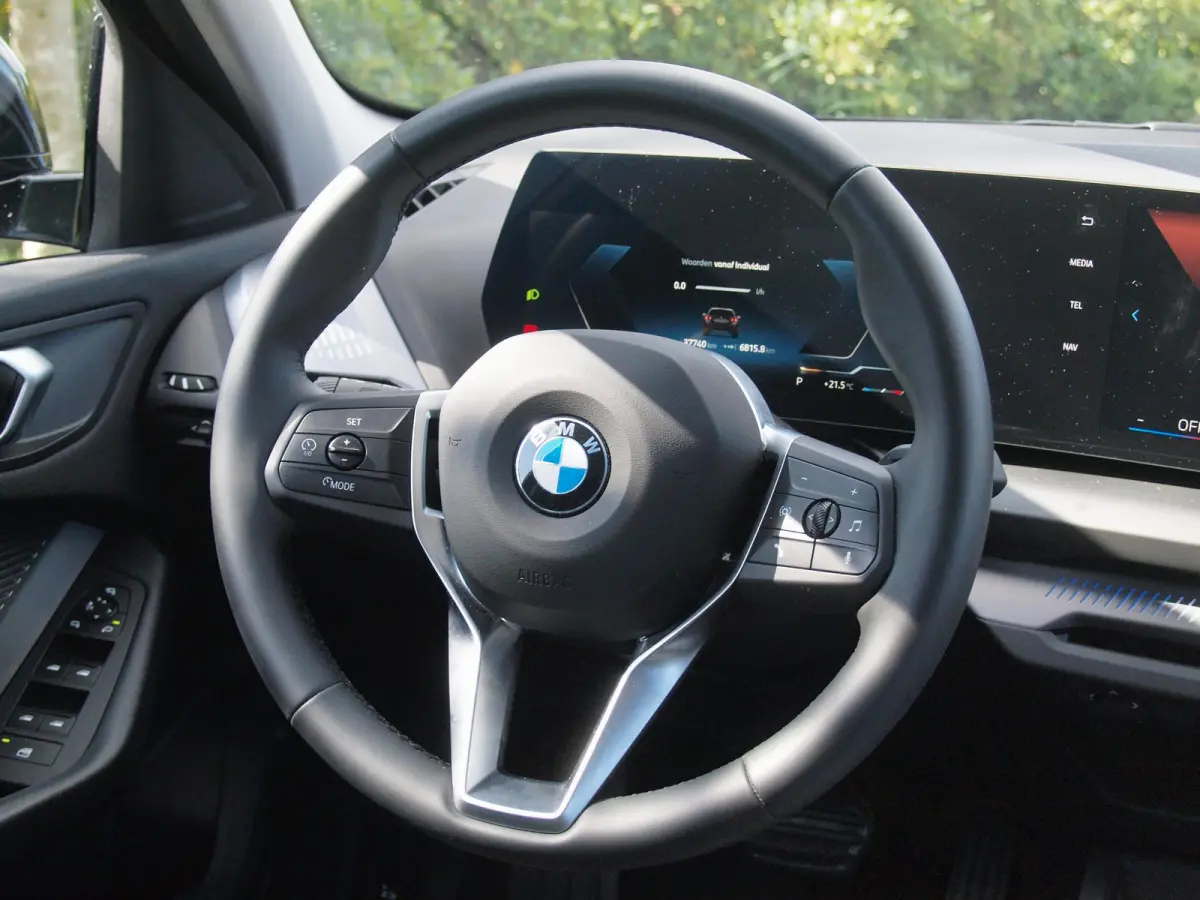 120 M Sport Design Edition | M-Pakket | Camera | Apple Carplay | Sfeerverlichting | NL-Auto |