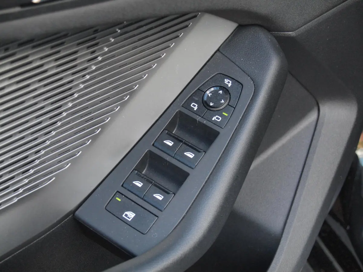 120 M Sport Design Edition | M-Pakket | Camera | Apple Carplay | Sfeerverlichting | NL-Auto |