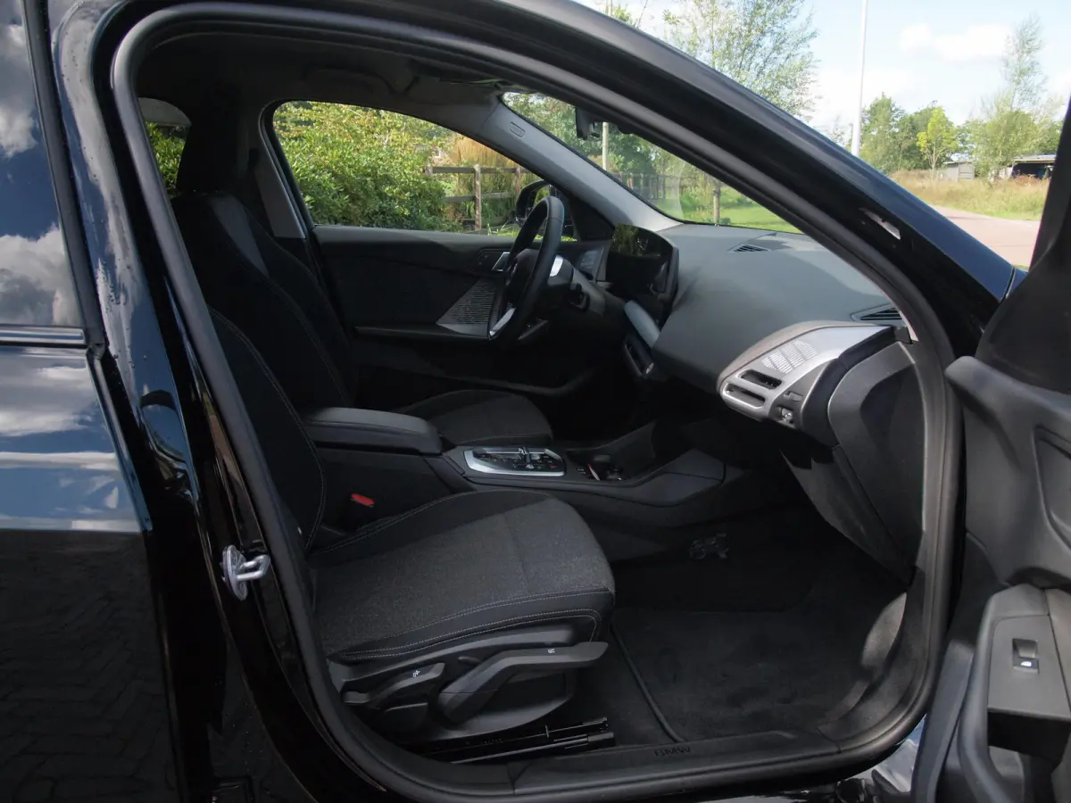 120 M Sport Design Edition | M-Pakket | Camera | Apple Carplay | Sfeerverlichting | NL-Auto |