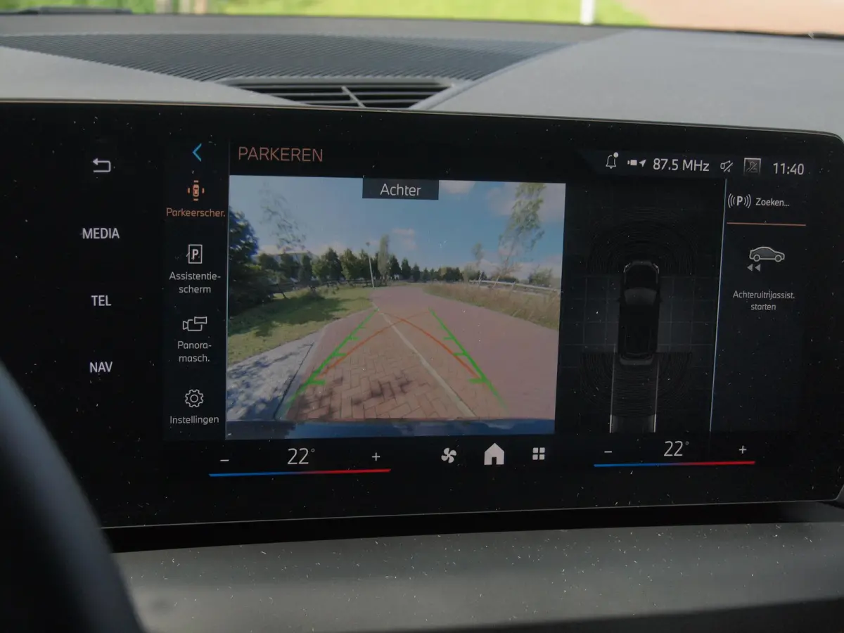 120 M Sport Design Edition | M-Pakket | Camera | Apple Carplay | Sfeerverlichting | NL-Auto |