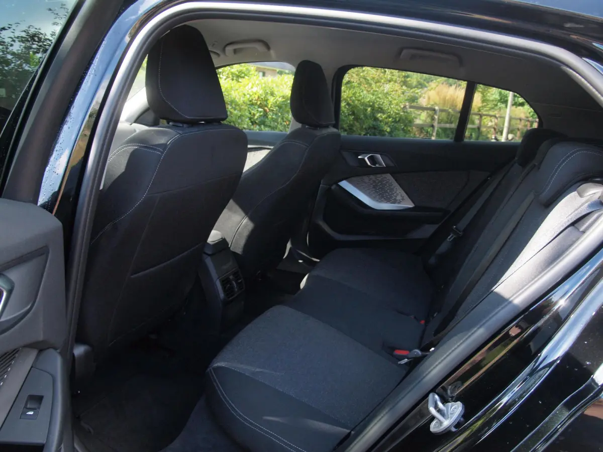 120 M Sport Design Edition | M-Pakket | Camera | Apple Carplay | Sfeerverlichting | NL-Auto |