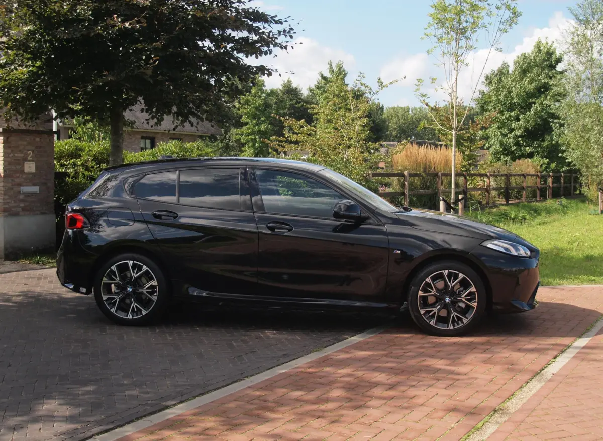 120 M Sport Design Edition | M-Pakket | Camera | Apple Carplay | Sfeerverlichting | NL-Auto |