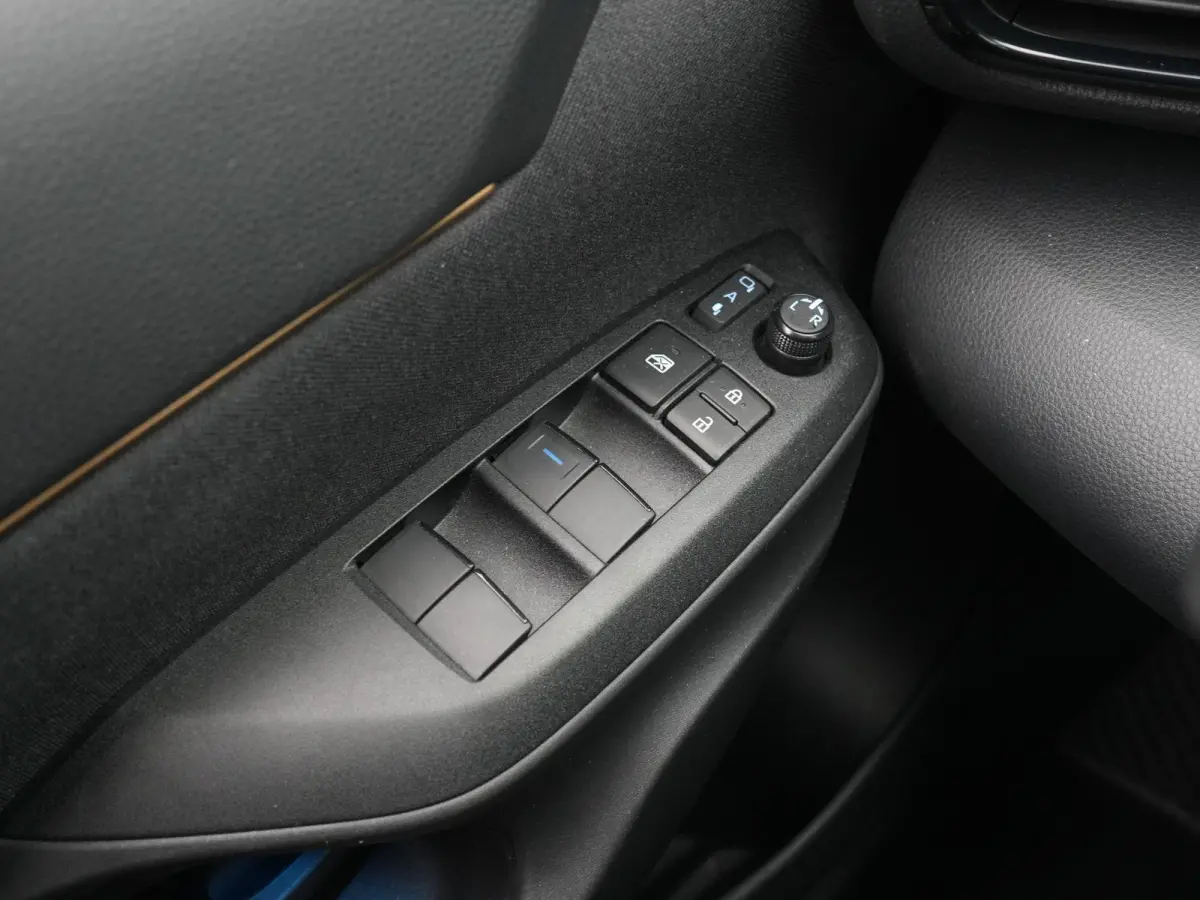 1.5 Hybrid Adventure AUTOMAAT | CAMERA | STOEL & STUURVERWARMING | JBL BOX | TREKHAAK | CLIMA | ELEKTRISCHE KOFFERKLEP | LMV | APPLE CARPLAY | DEALER ONDERHOUDEN | 12 MAANDEN BOVAG GARANTIE 