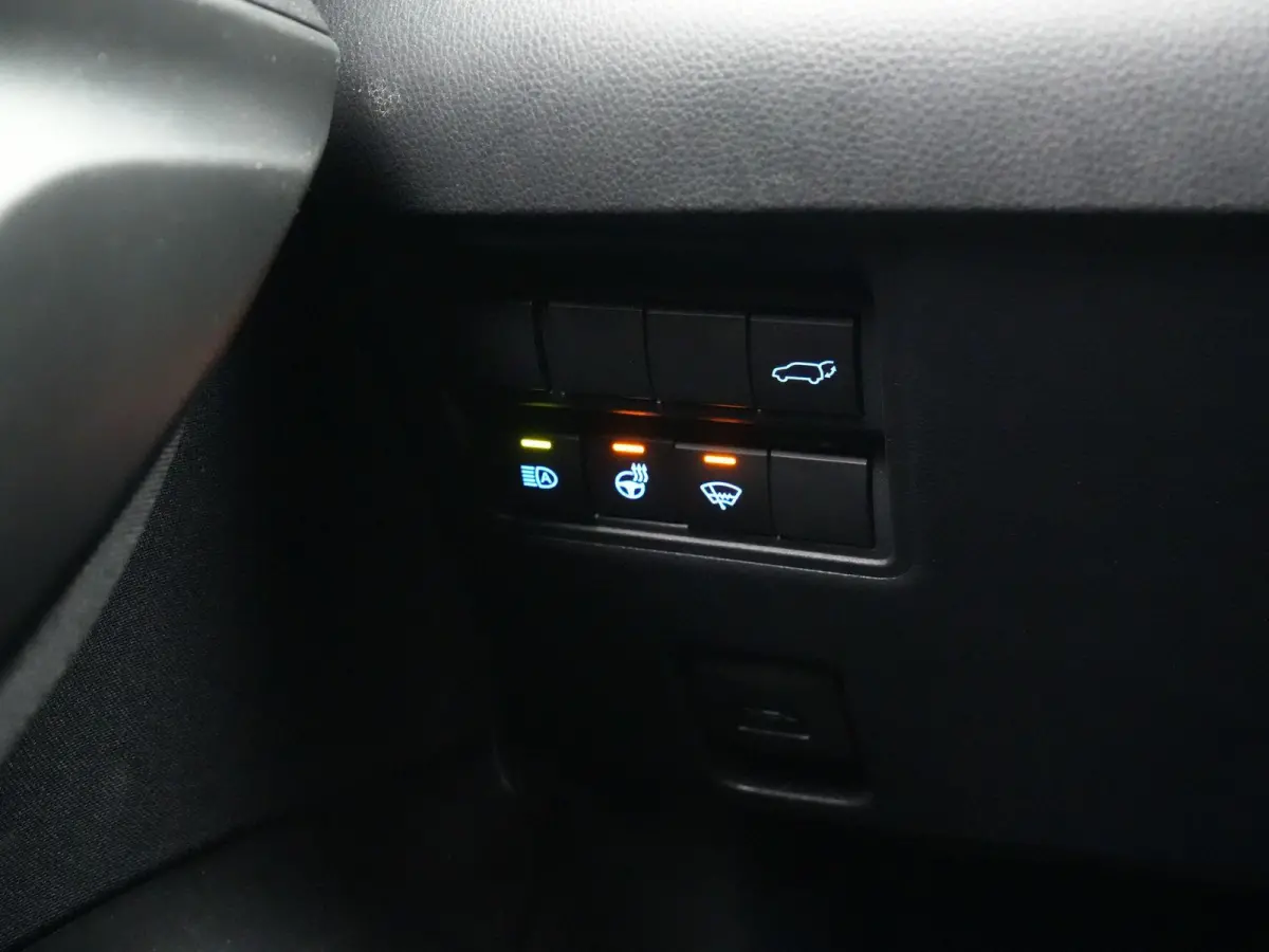 1.5 Hybrid Adventure AUTOMAAT | CAMERA | STOEL & STUURVERWARMING | JBL BOX | TREKHAAK | CLIMA | ELEKTRISCHE KOFFERKLEP | LMV | APPLE CARPLAY | DEALER ONDERHOUDEN | 12 MAANDEN BOVAG GARANTIE 