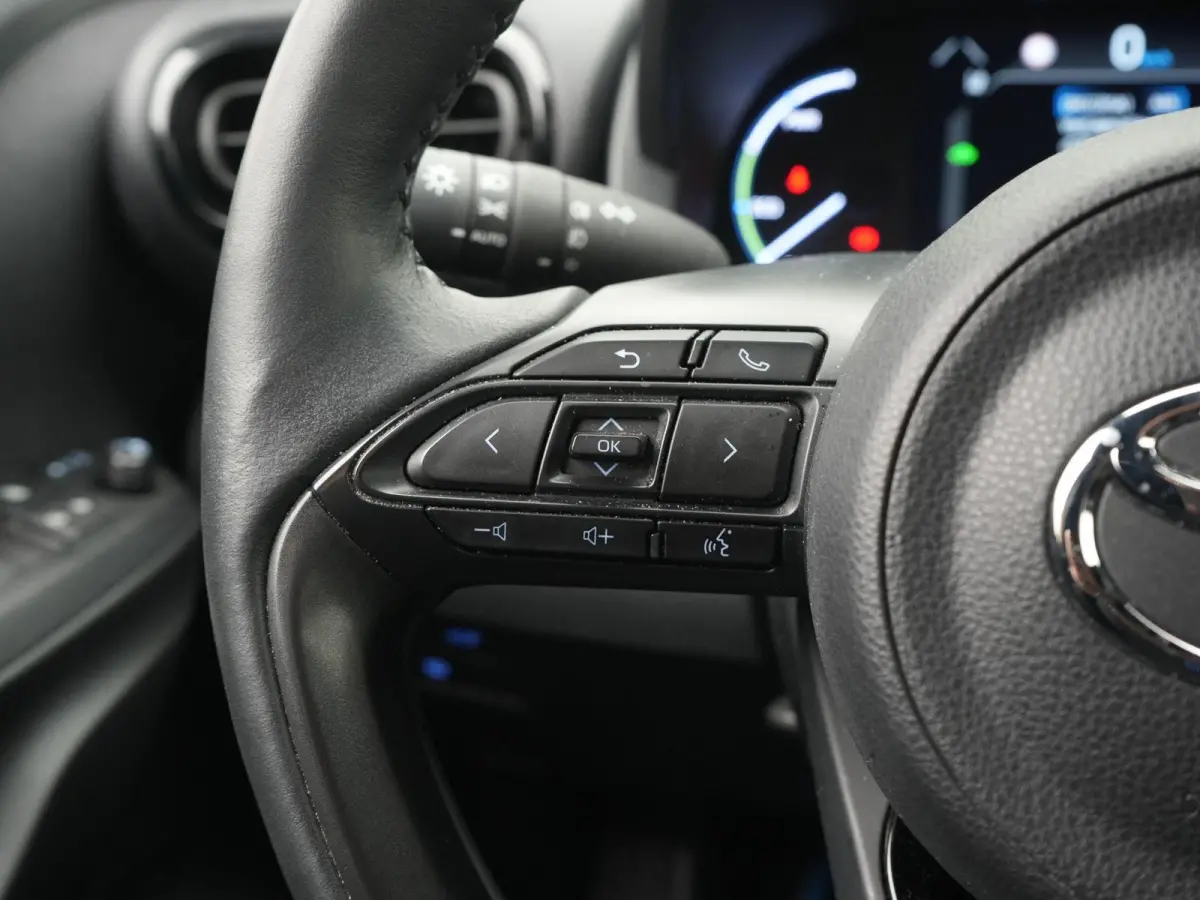 1.5 Hybrid Adventure AUTOMAAT | CAMERA | STOEL & STUURVERWARMING | JBL BOX | TREKHAAK | CLIMA | ELEKTRISCHE KOFFERKLEP | LMV | APPLE CARPLAY | DEALER ONDERHOUDEN | 12 MAANDEN BOVAG GARANTIE 