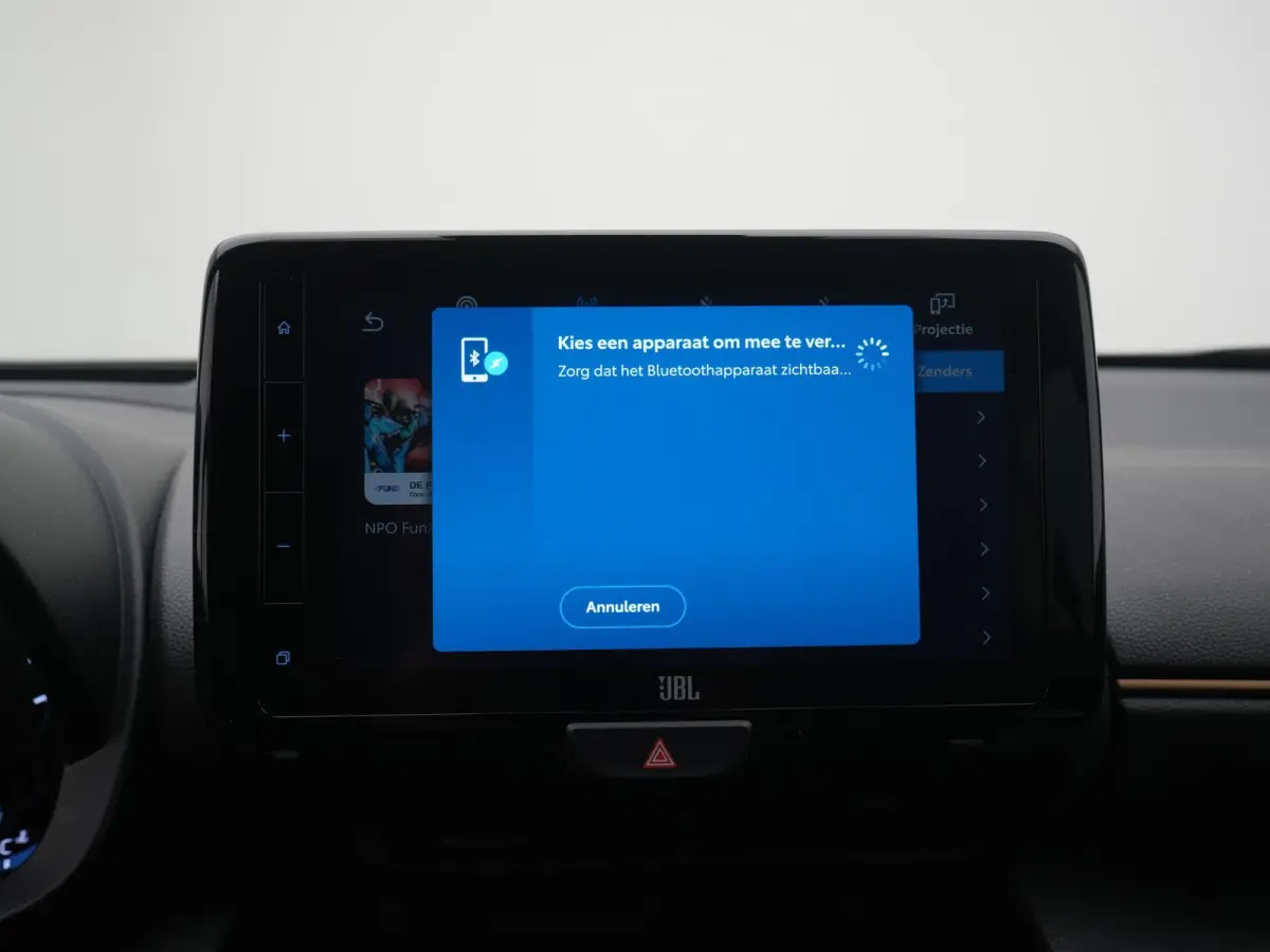 1.5 Hybrid Adventure AUTOMAAT | CAMERA | STOEL & STUURVERWARMING | JBL BOX | TREKHAAK | CLIMA | ELEKTRISCHE KOFFERKLEP | LMV | APPLE CARPLAY | DEALER ONDERHOUDEN | 12 MAANDEN BOVAG GARANTIE 
