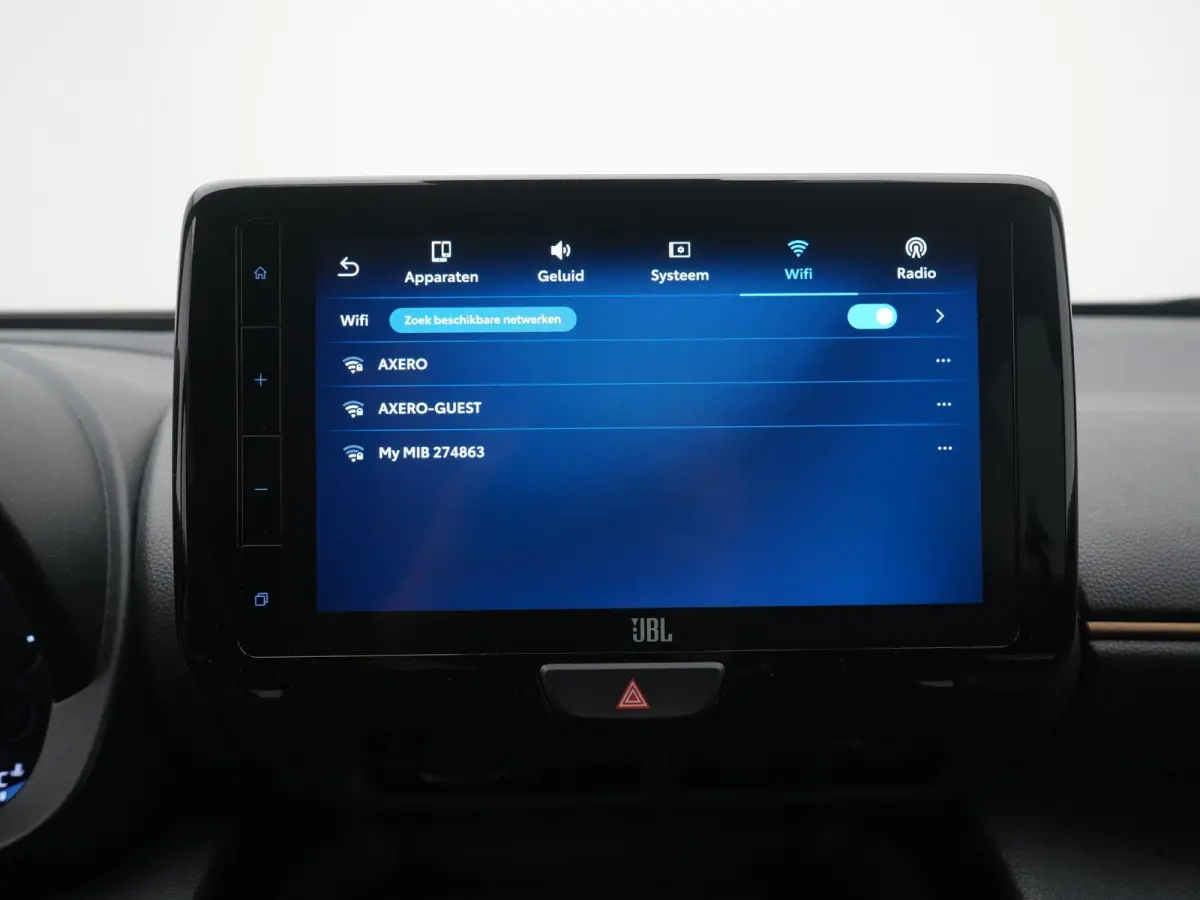 1.5 Hybrid Adventure AUTOMAAT | CAMERA | STOEL & STUURVERWARMING | JBL BOX | TREKHAAK | CLIMA | ELEKTRISCHE KOFFERKLEP | LMV | APPLE CARPLAY | DEALER ONDERHOUDEN | 12 MAANDEN BOVAG GARANTIE 