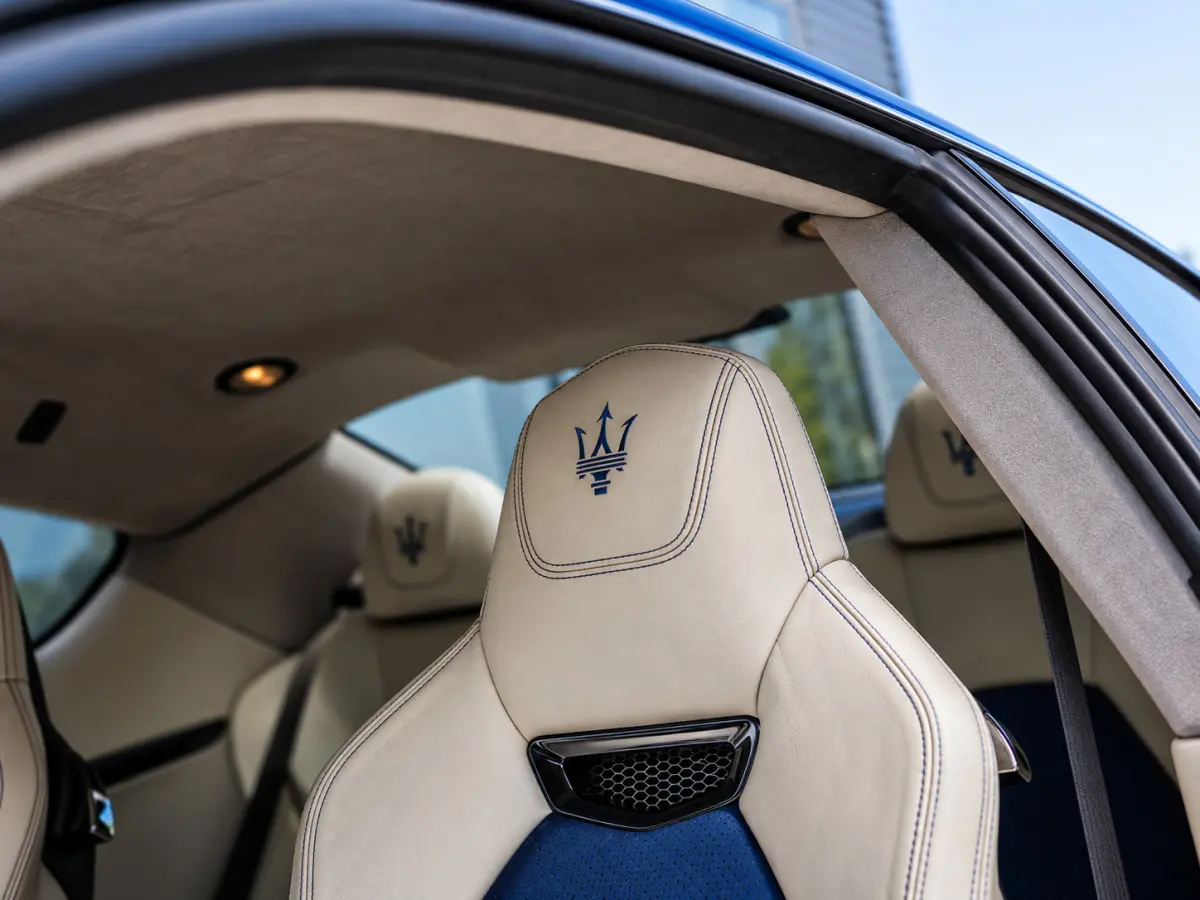 4.7 Sport|ALCANTARA HEMEL|CAMERA|BOSE