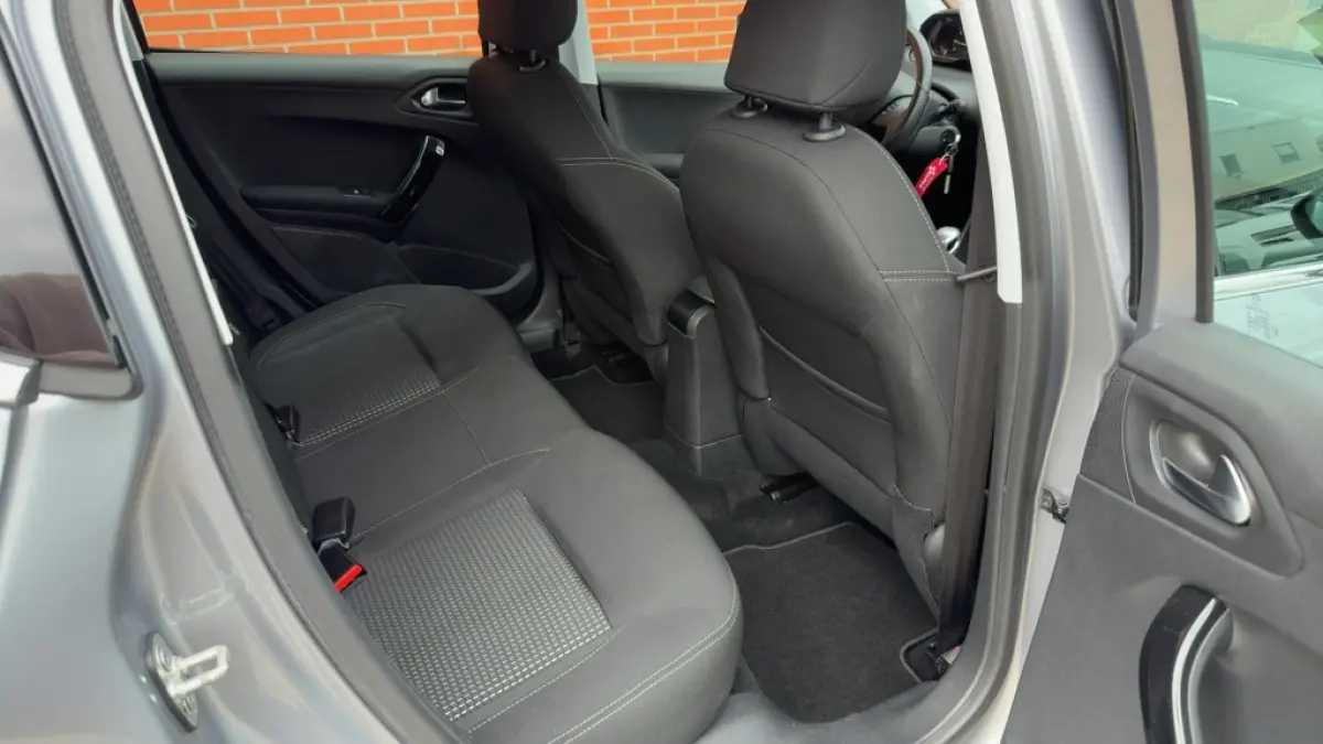 1.2 PureTech BlueLease Allure Navigatie Clima Velgen