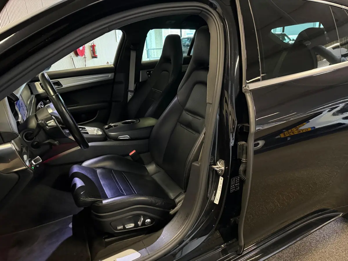 2.9 4 E-Hybrid SPORT DESIGN-PANORAMA-STOELEN 14 VOUDIG-SPORT UITLAAT-COMPLEET