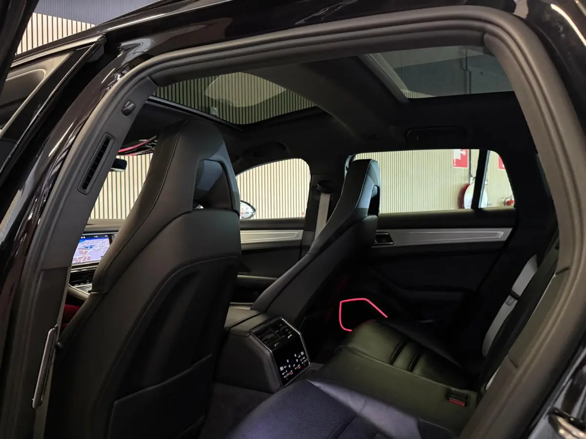 2.9 4 E-Hybrid SPORT DESIGN-PANORAMA-STOELEN 14 VOUDIG-SPORT UITLAAT-COMPLEET