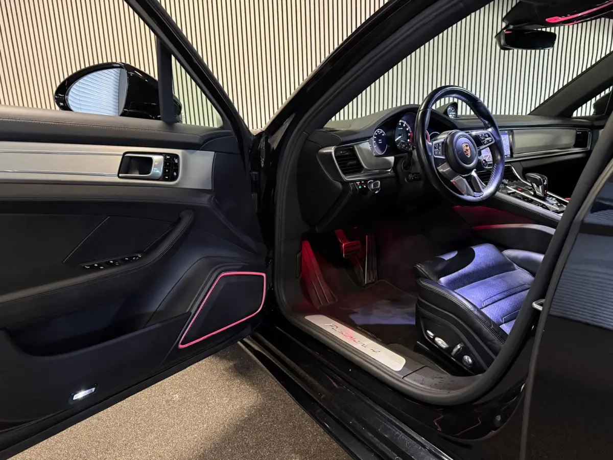 2.9 4 E-Hybrid SPORT DESIGN-PANORAMA-STOELEN 14 VOUDIG-SPORT UITLAAT-COMPLEET