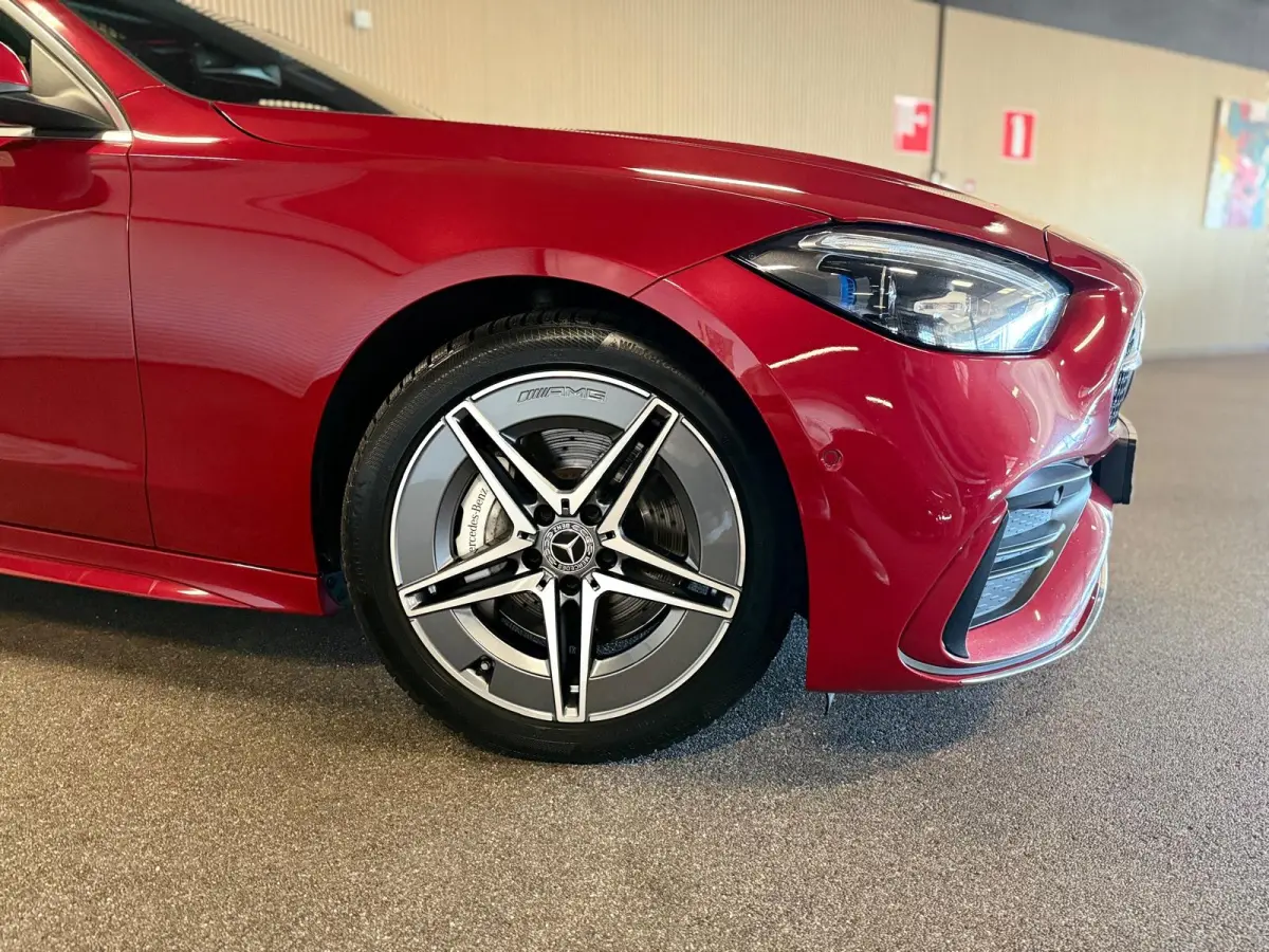 220D AMG STYLING-PANORAMA-MEMORY-HEAD UP-360 CAMERA-COMPLEET