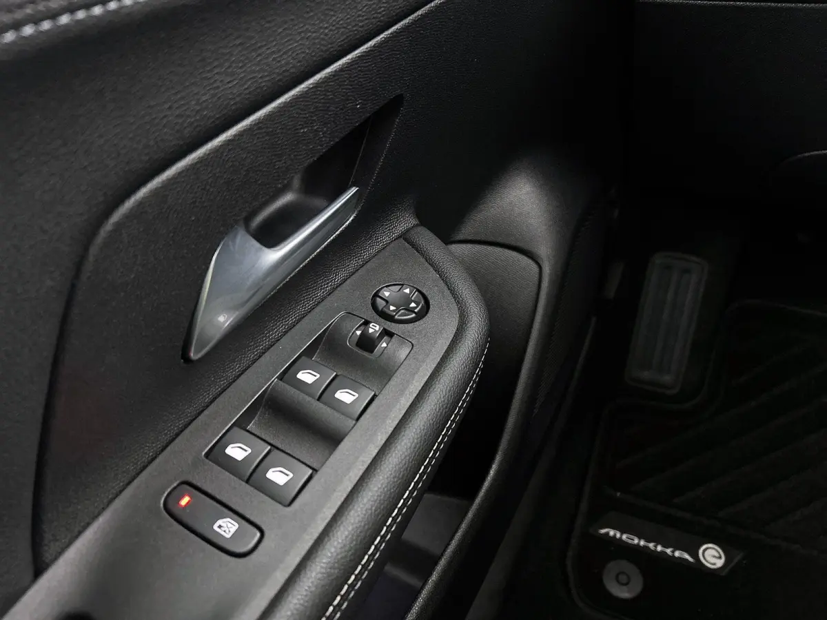 156pk GS 54 kWh Automaat ACCU 97% | Navigatie | Climate Control | Adaptieve Cruise Control | Camera | Dodehoekdetectie | LED | 17"LMV |