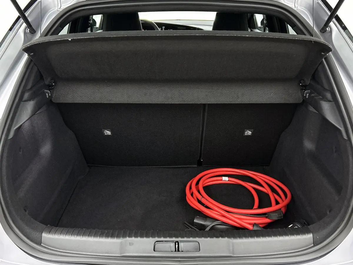 156pk GS 54 kWh Automaat ACCU 97% | Navigatie | Climate Control | Adaptieve Cruise Control | Camera | Dodehoekdetectie | LED | 17"LMV |