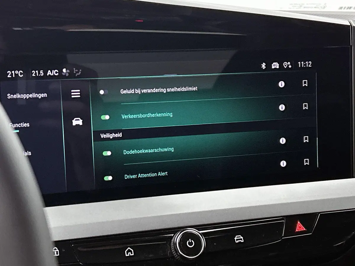 156pk GS 54 kWh Automaat ACCU 97% | Navigatie | Climate Control | Adaptieve Cruise Control | Camera | Dodehoekdetectie | LED | 17"LMV |