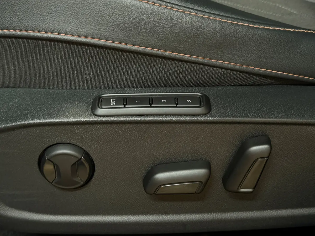 1.4 e-Hybrid VZ Copper|360|Memory|DCC|Keyless|El.A.Klep