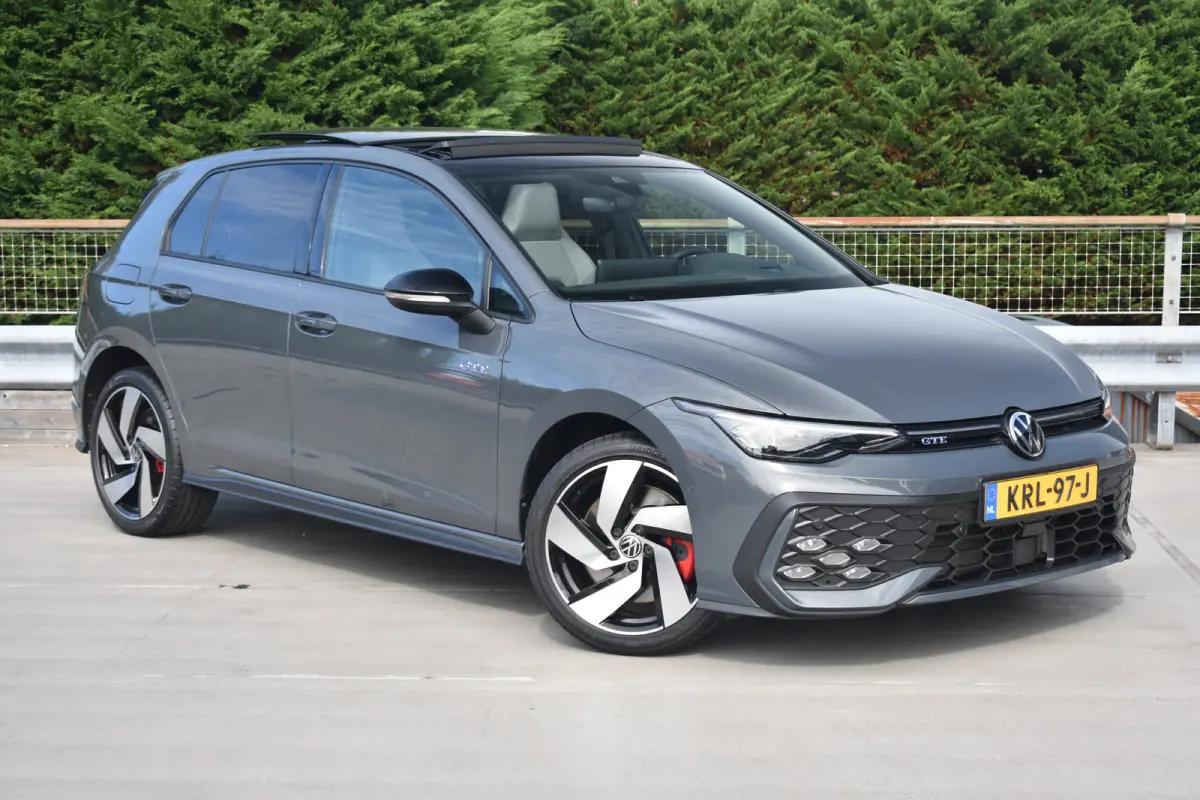 1.5 272pk eHybrid GTE | ACC | Sport Pakket | Volledig leder | Stoelverwarming- en verkoeling | Schuif-kanteldak | Elektrisch wegklapbare trekhaak | VERLENGDE GARANTIE!