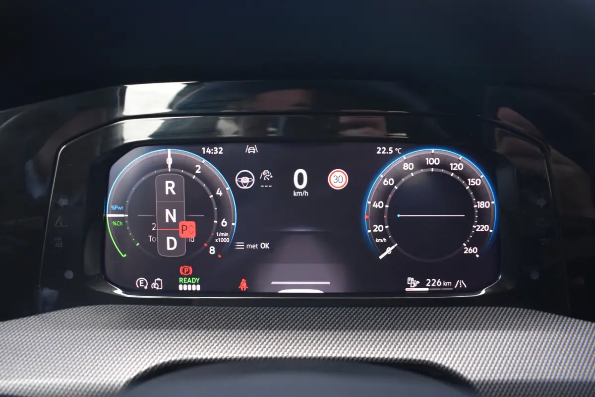1.5 272pk eHybrid GTE | ACC | Sport Pakket | Volledig leder | Stoelverwarming- en verkoeling | Schuif-kanteldak | Elektrisch wegklapbare trekhaak | VERLENGDE GARANTIE!