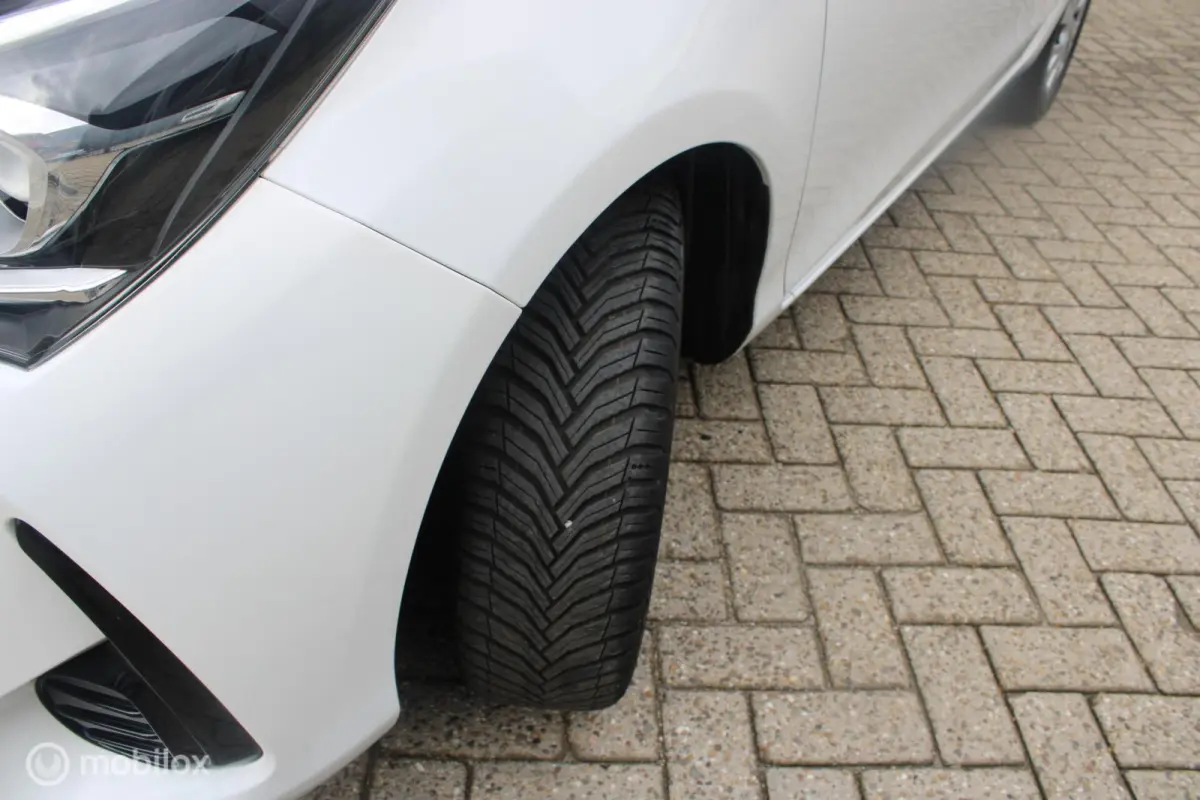 1.5 Hybrid Aspiration | 1e Eigenaar Boekjes | Parkeersensoren achter | Cruise control.