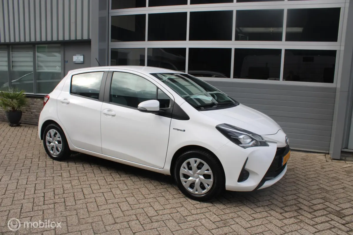 1.5 Hybrid Aspiration | 1e Eigenaar Boekjes | Parkeersensoren achter | Cruise control.