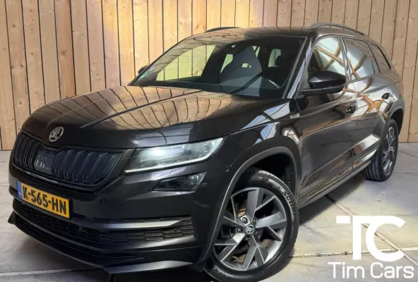 1.5 TSI Sportline Business Automaat | Apple CarPlay/Android Auto | Climate & cruise control | DAB ontvanger | LED koplampen | Navigatiesysteem | Voorstoelen en achterbank verwarmd