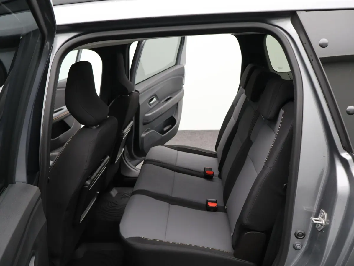 Eco-G extreme 7-zits | Parkeercamera | Navigatie | Climate Control |