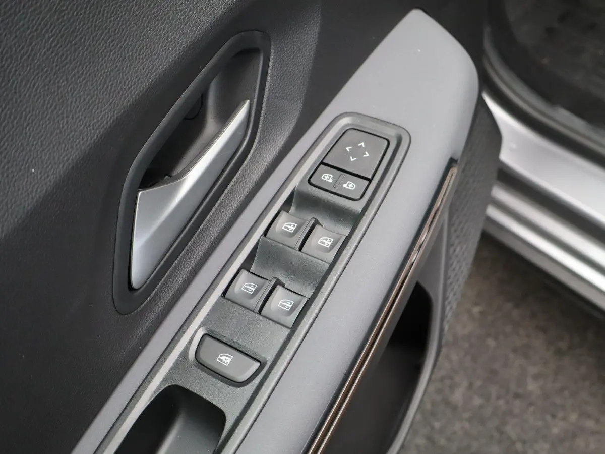 Eco-G extreme 7-zits | Parkeercamera | Navigatie | Climate Control |